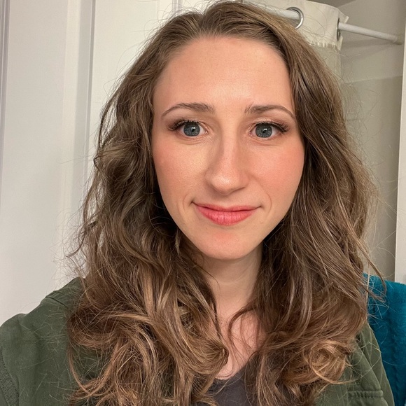 Meet your Posher, Paige - Picture 1 of 1